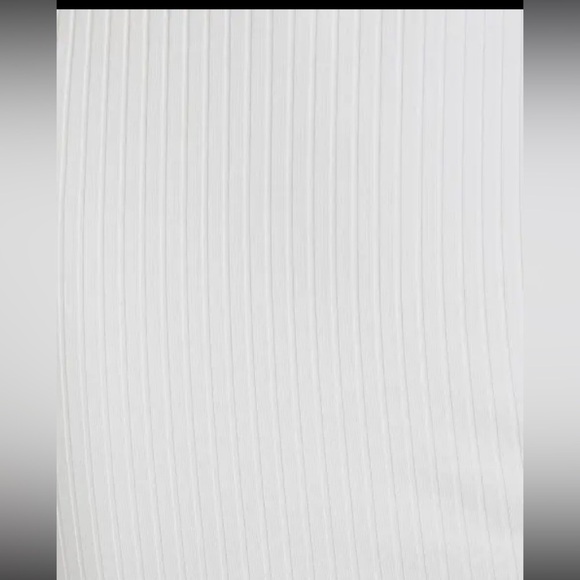 Ribbed Halter Keyhole Slinky Dress - Picture 4 of 6